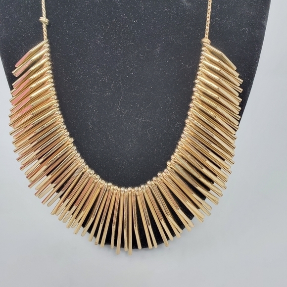NATASHA SIGNED GOLD TONE GEOMETRIC STRUCTURED SPIKE STATEMENT NECKLACE JEWELRY - Picture 2 of 11